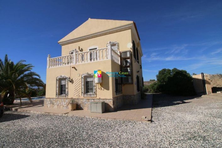 Image No.2-3 Bed Villa for sale