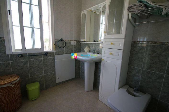 Image No.35-3 Bed Villa for sale