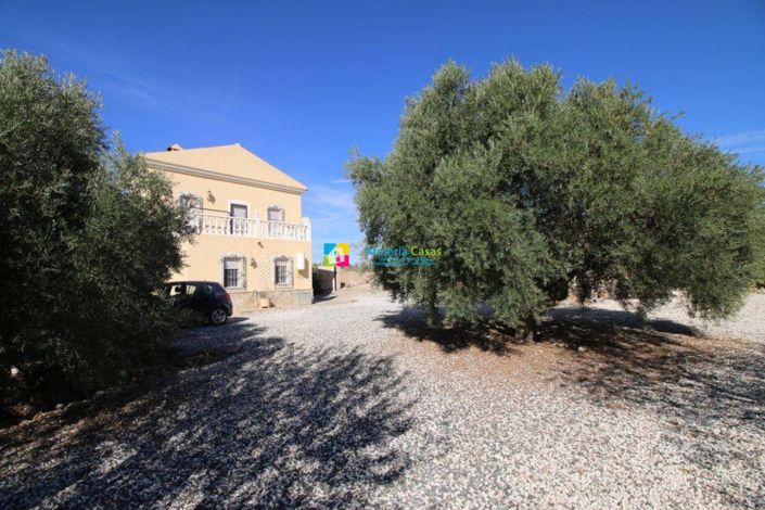 Image No.7-3 Bed Villa for sale