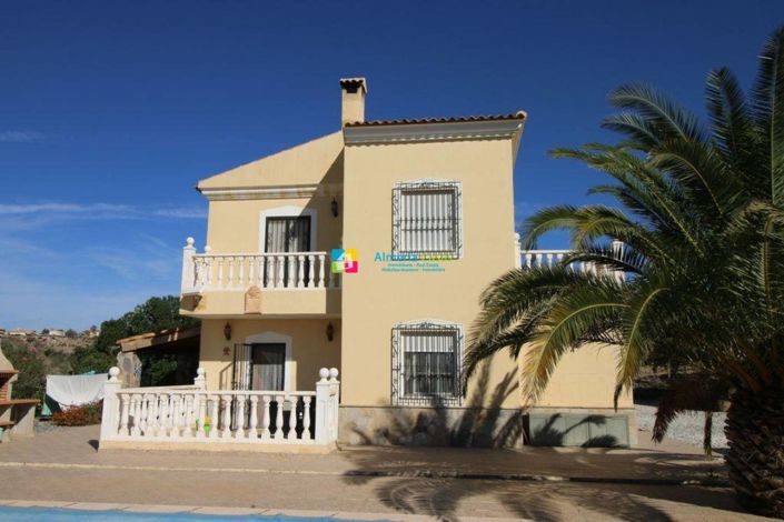 Image No.9-3 Bed Villa for sale