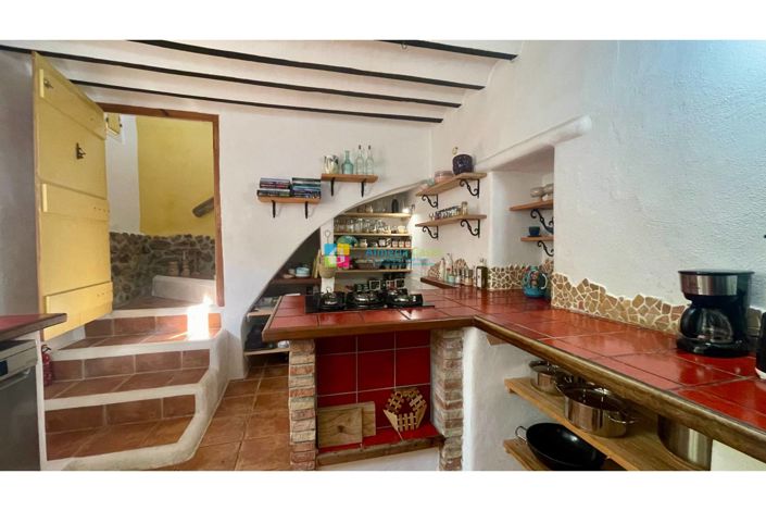 Image No.23-4 Bed Country House for sale