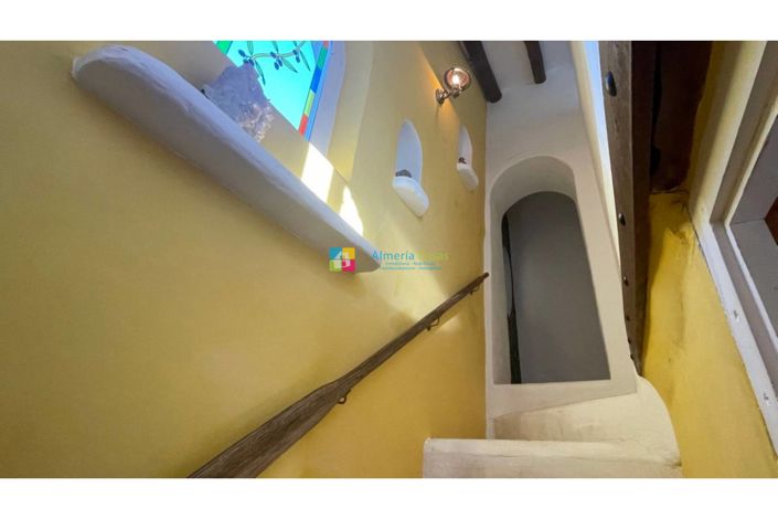 Image No.27-4 Bed Country House for sale