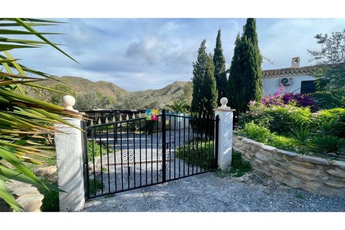 Image No.45-4 Bed Country House for sale