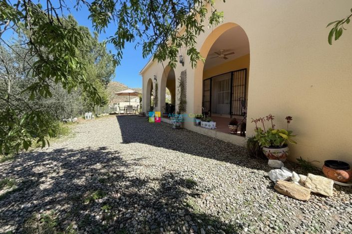 Image No.3-3 Bed Villa for sale