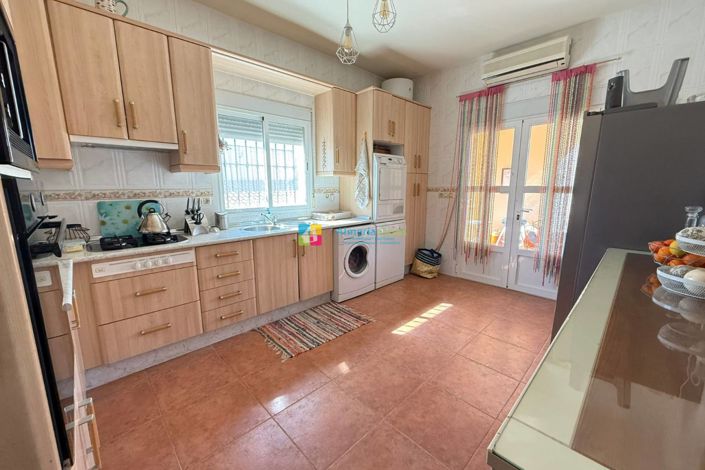 Image No.9-3 Bed Villa for sale