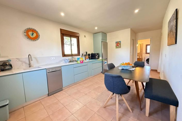 Image No.12-2 Bed Country House for sale