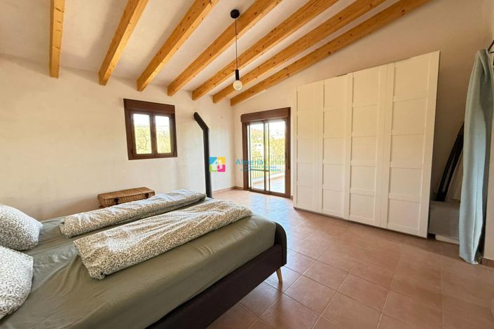 Image No.17-2 Bed Country House for sale