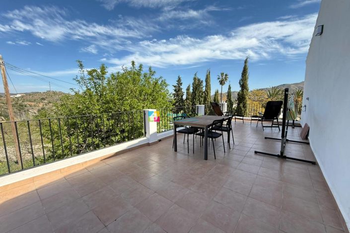 Image No.20-2 Bed Country House for sale