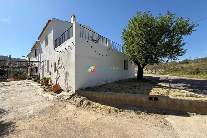 Image No.3-2 Bed Country House for sale