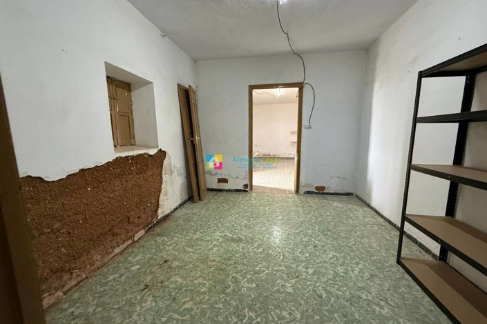 Image No.14-3 Bed Country House for sale