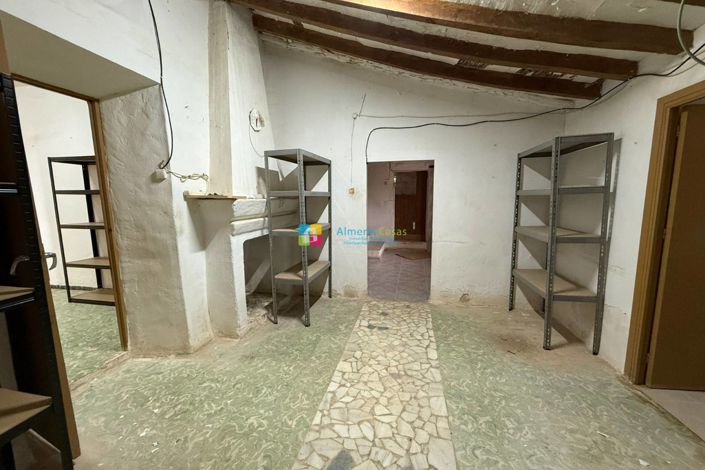 Image No.16-3 Bed Country House for sale