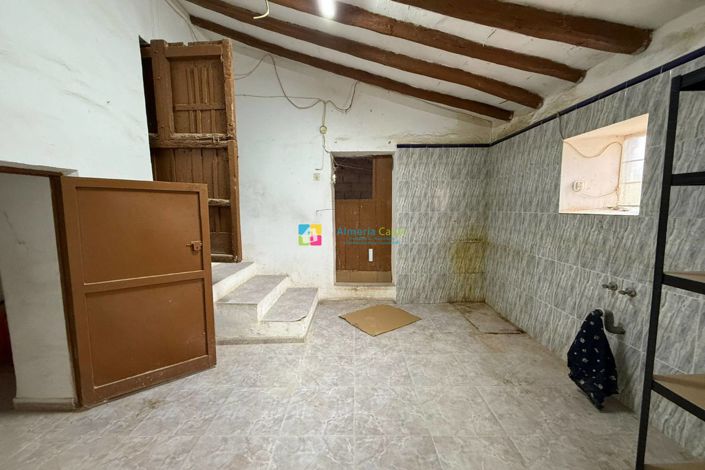 Image No.18-3 Bed Country House for sale