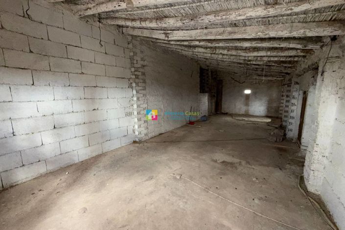 Image No.23-3 Bed Country House for sale