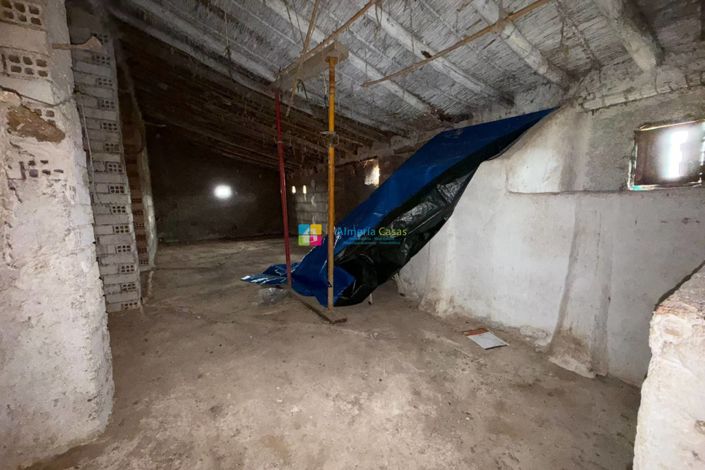 Image No.24-3 Bed Country House for sale