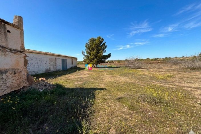 Image No.31-3 Bed Country House for sale