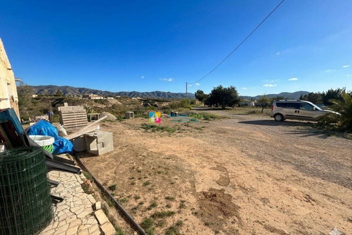 Image No.36-3 Bed Country House for sale