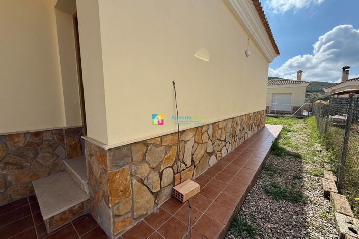 Image No.2-3 Bed Villa for sale