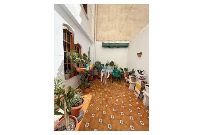 Image No.13-5 Bed Townhouse for sale