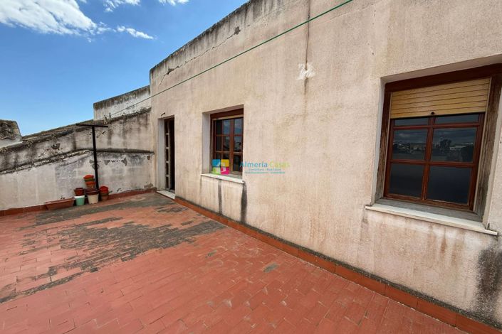 Image No.27-5 Bed Townhouse for sale