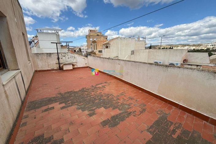 Image No.29-5 Bed Townhouse for sale