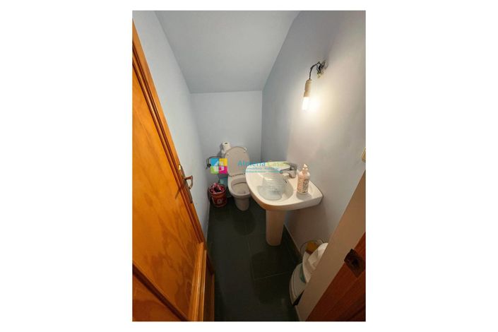 Image No.35-5 Bed Townhouse for sale