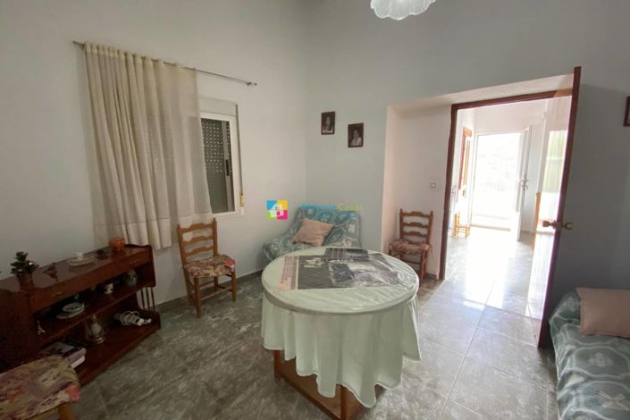 Image No.20-8 Bed Townhouse for sale