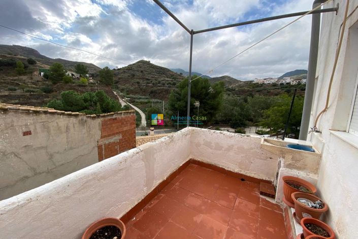 Image No.23-8 Bed Townhouse for sale