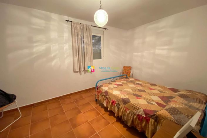 Image No.26-8 Bed Townhouse for sale