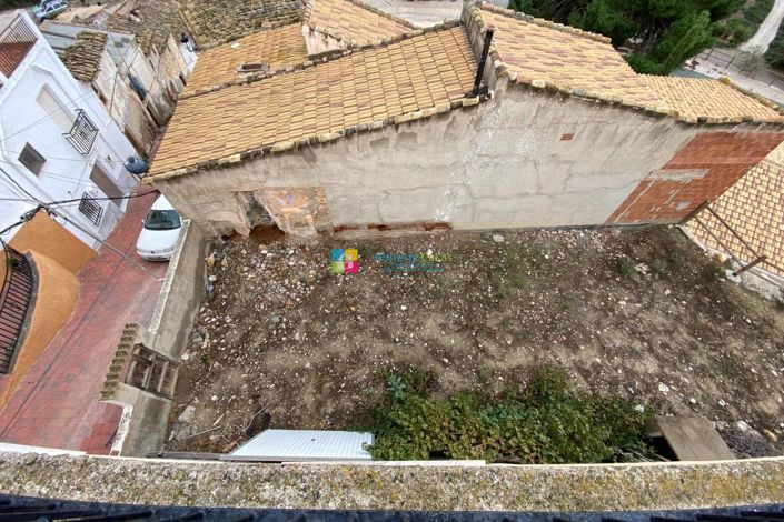 Image No.37-8 Bed Townhouse for sale