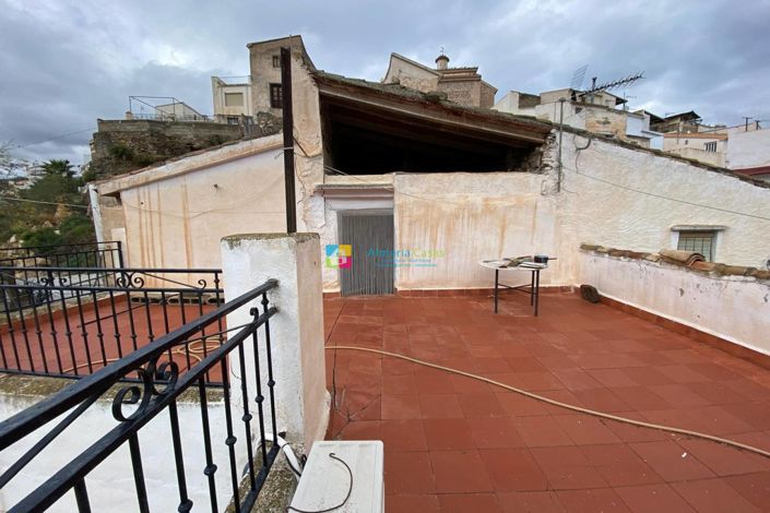 Image No.38-8 Bed Townhouse for sale