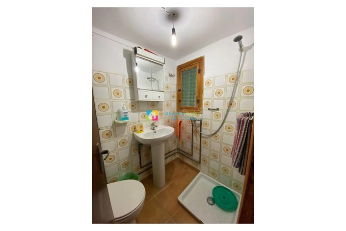 Image No.8-8 Bed Townhouse for sale