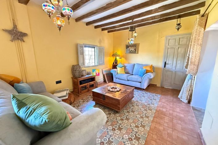 Image No.17-5 Bed Country House for sale