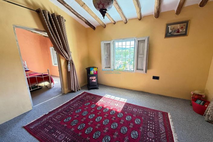 Image No.22-5 Bed Country House for sale
