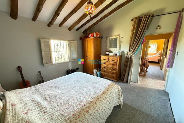 Image No.26-5 Bed Country House for sale