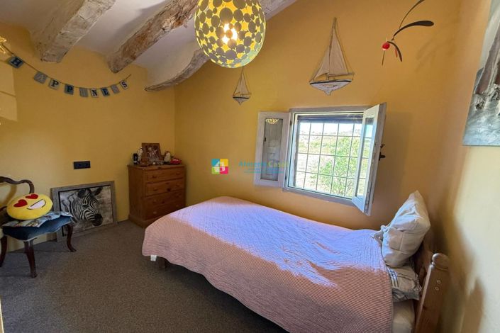 Image No.28-5 Bed Country House for sale