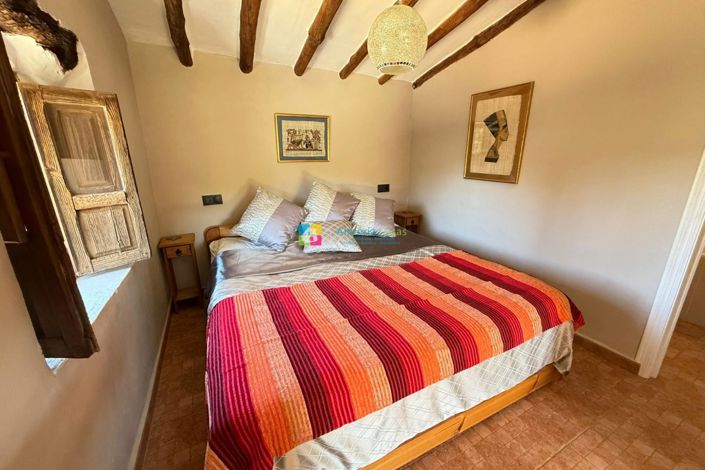 Image No.36-5 Bed Country House for sale