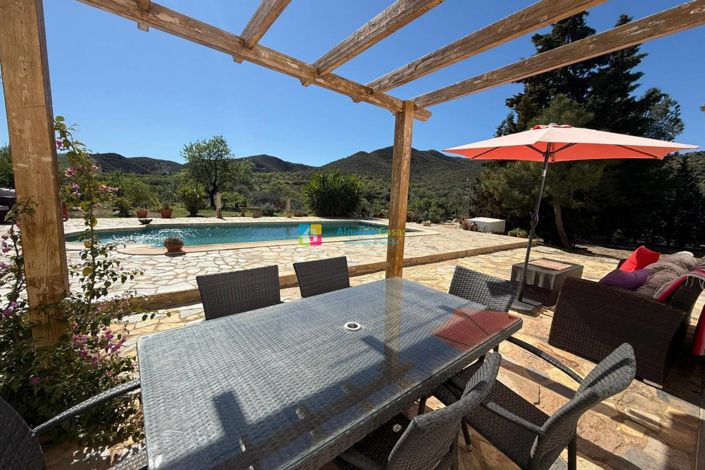 Image No.6-5 Bed Country House for sale