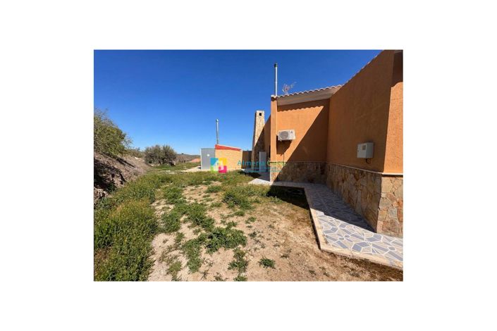 Image No.17-3 Bed Villa for sale