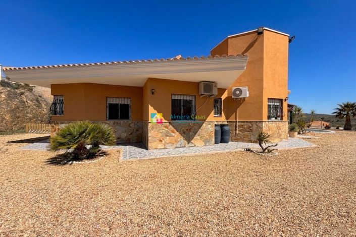 Image No.3-3 Bed Villa for sale