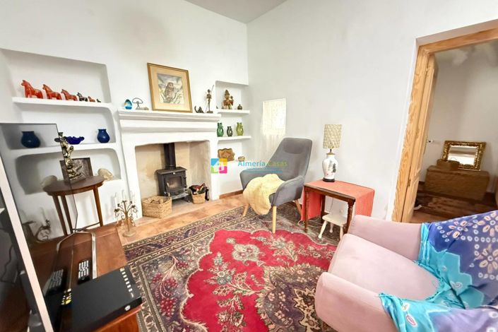 Image No.17-2 Bed Townhouse for sale