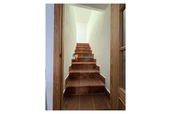 Image No.25-2 Bed Townhouse for sale