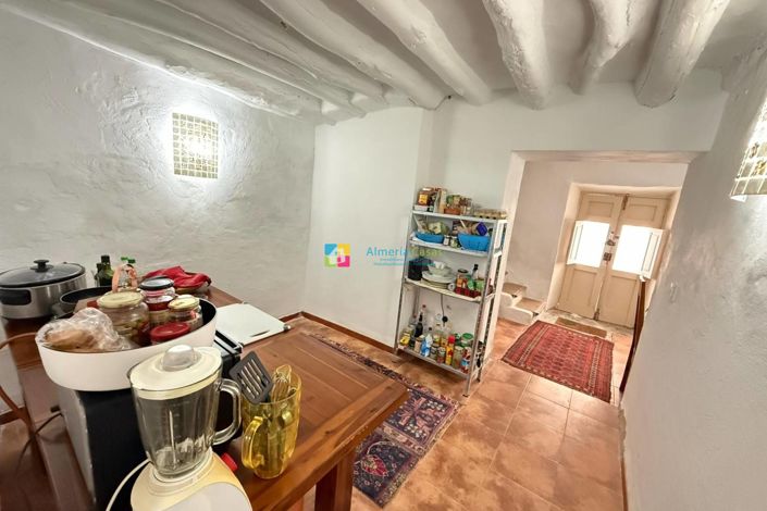 Image No.8-2 Bed Townhouse for sale