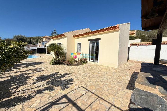 Image No.26-3 Bed Villa for sale