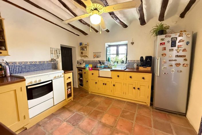 Image No.16-5 Bed Country House for sale