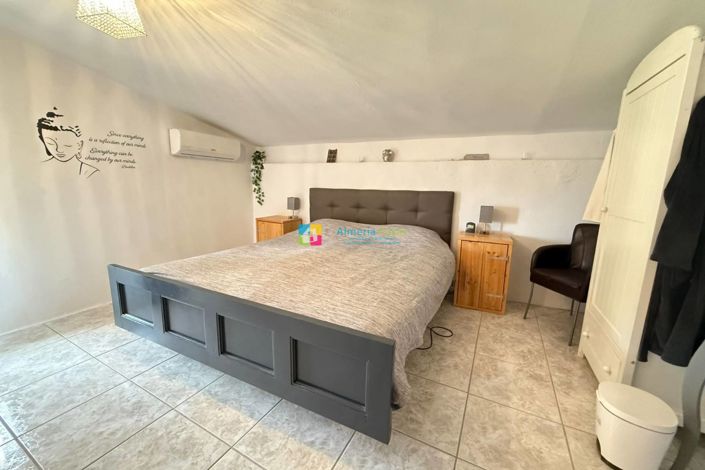 Image No.28-5 Bed Country House for sale