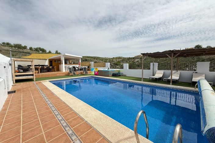 Image No.5-5 Bed Country House for sale