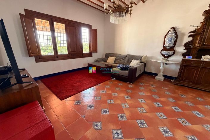 Image No.10-4 Bed Villa for sale