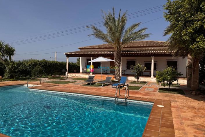 Image No.3-4 Bed Villa for sale