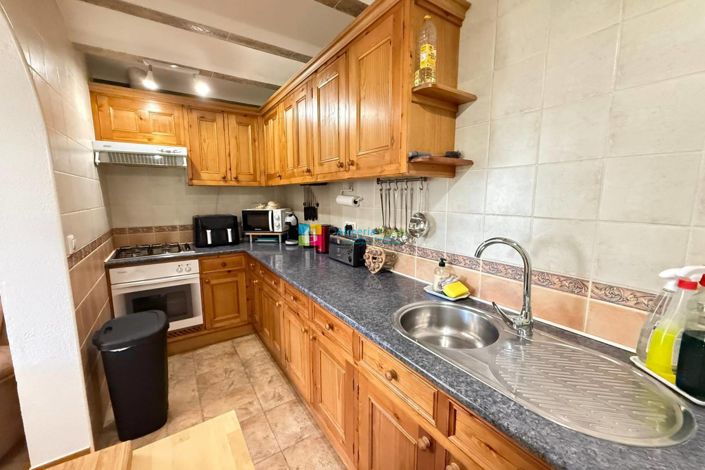 Image No.10-3 Bed Country House for sale