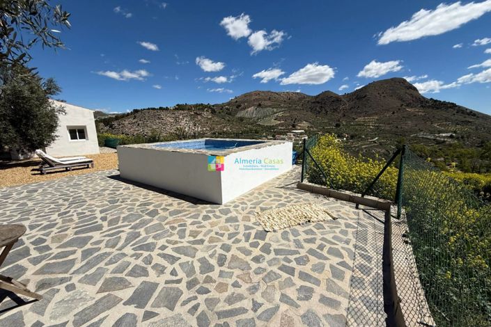 Image No.18-3 Bed Country House for sale